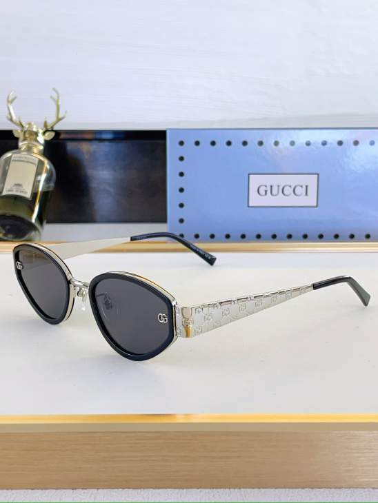 Picture of Gucci Sunglasses _SKUfw80048800fw